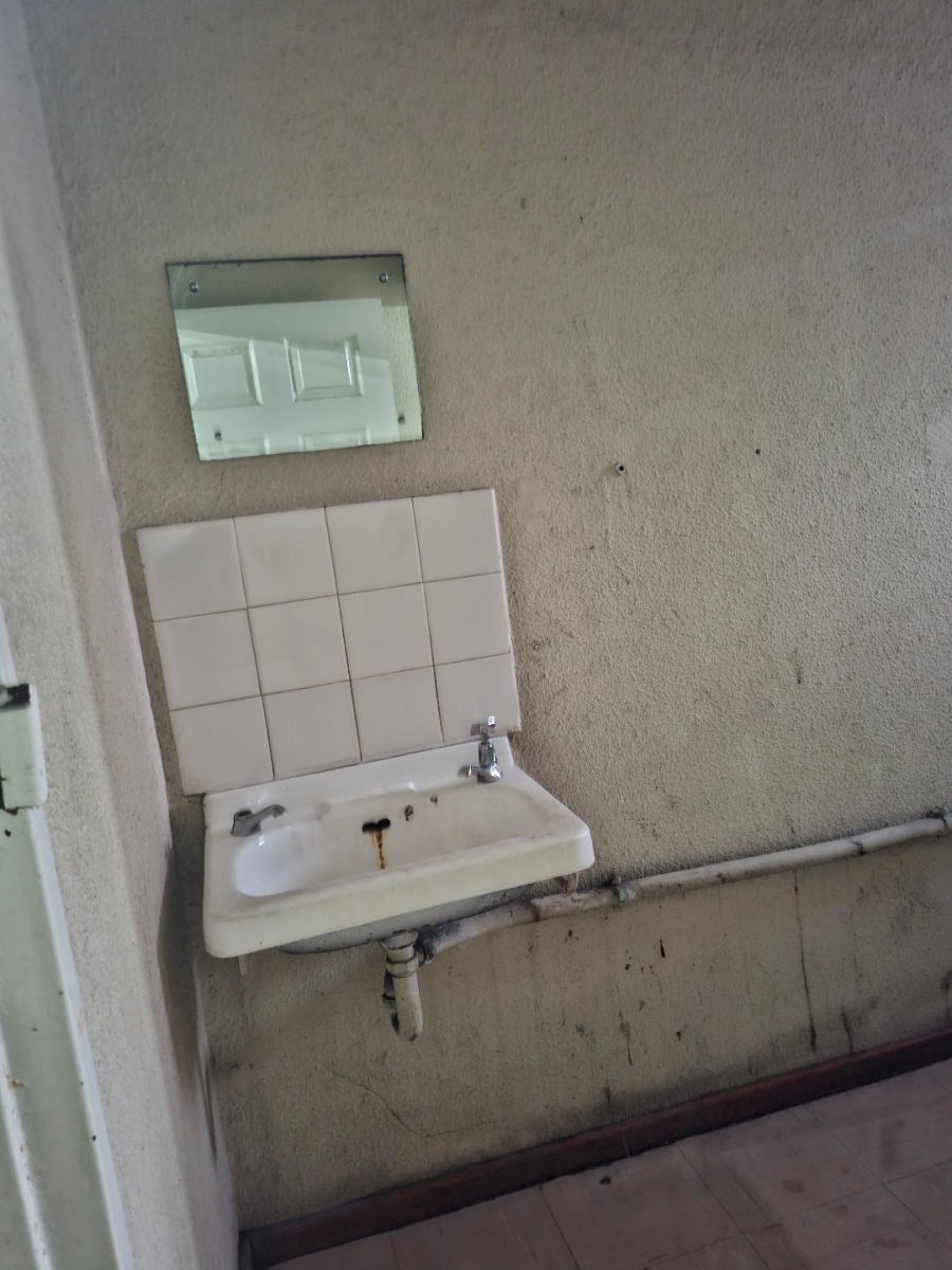  Bedroom Property for Sale in Bellville Central Western Cape